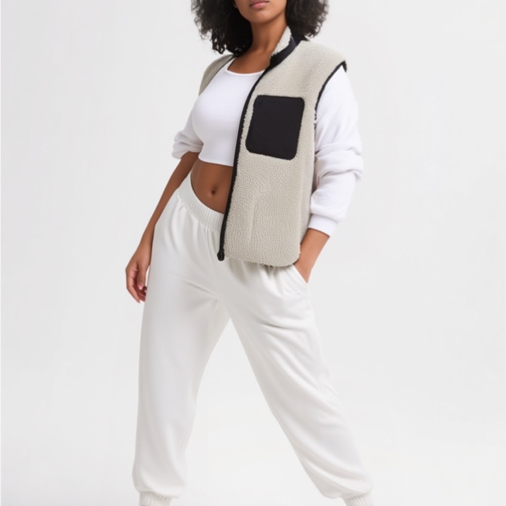 New Sweet Lovely by Jen Women’s Sherpa vest in off white and black Plus size 2XL